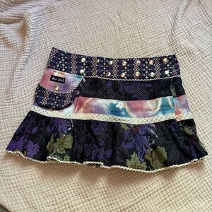 Moshiki adjustable mini skirt. 5/$25